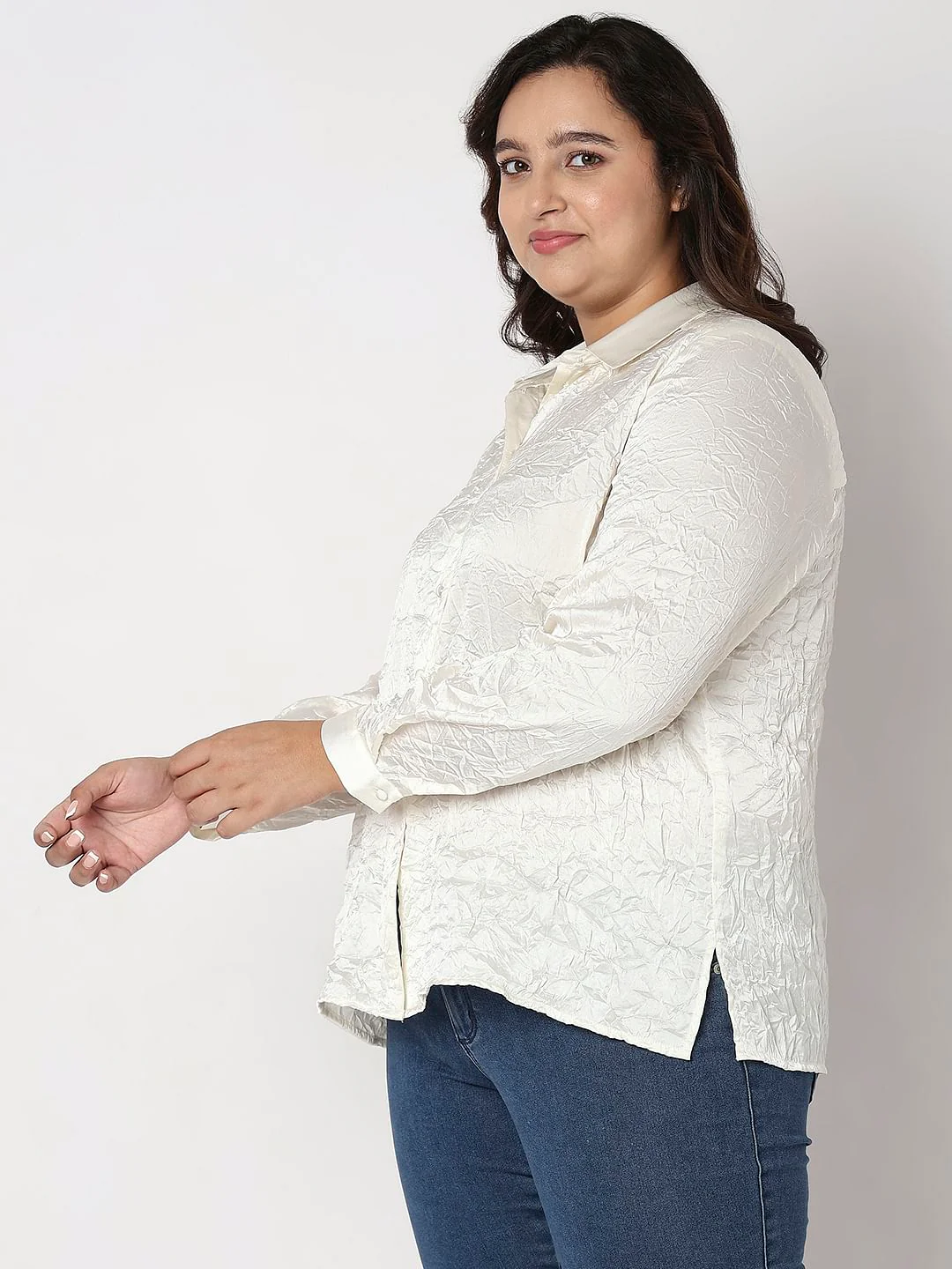 Curve Off-White Wrinkle Satin Shirt - Image 3