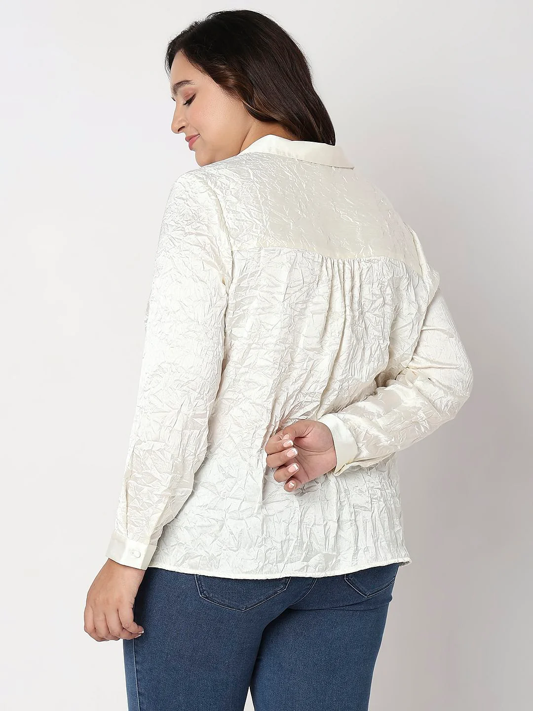 Curve Off-White Wrinkle Satin Shirt - Image 4