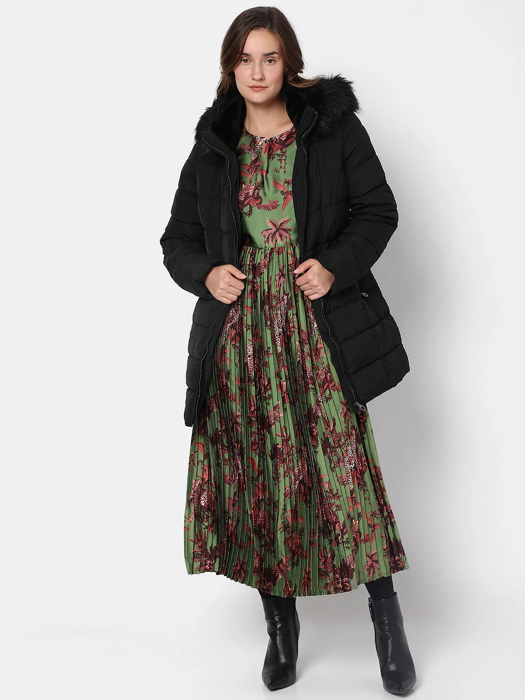 Black Quilted Puffer Jacket - Image 2