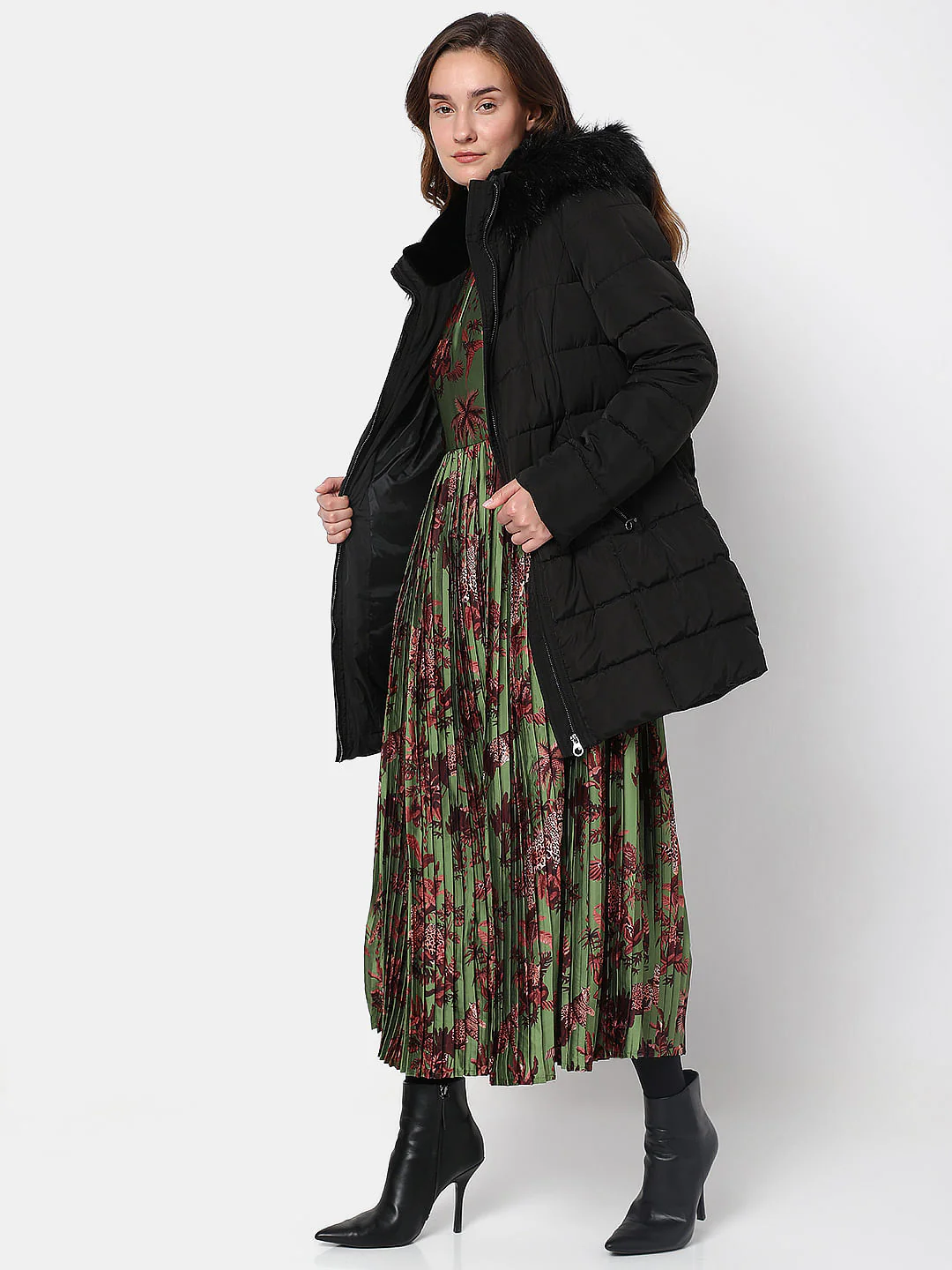 Black Quilted Puffer Jacket - Image 3