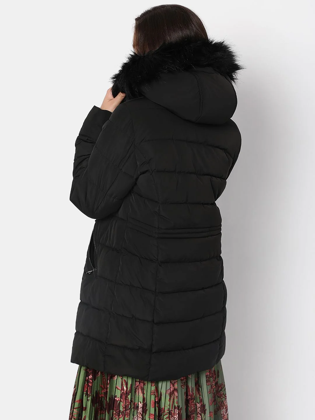 Black Quilted Puffer Jacket - Image 4