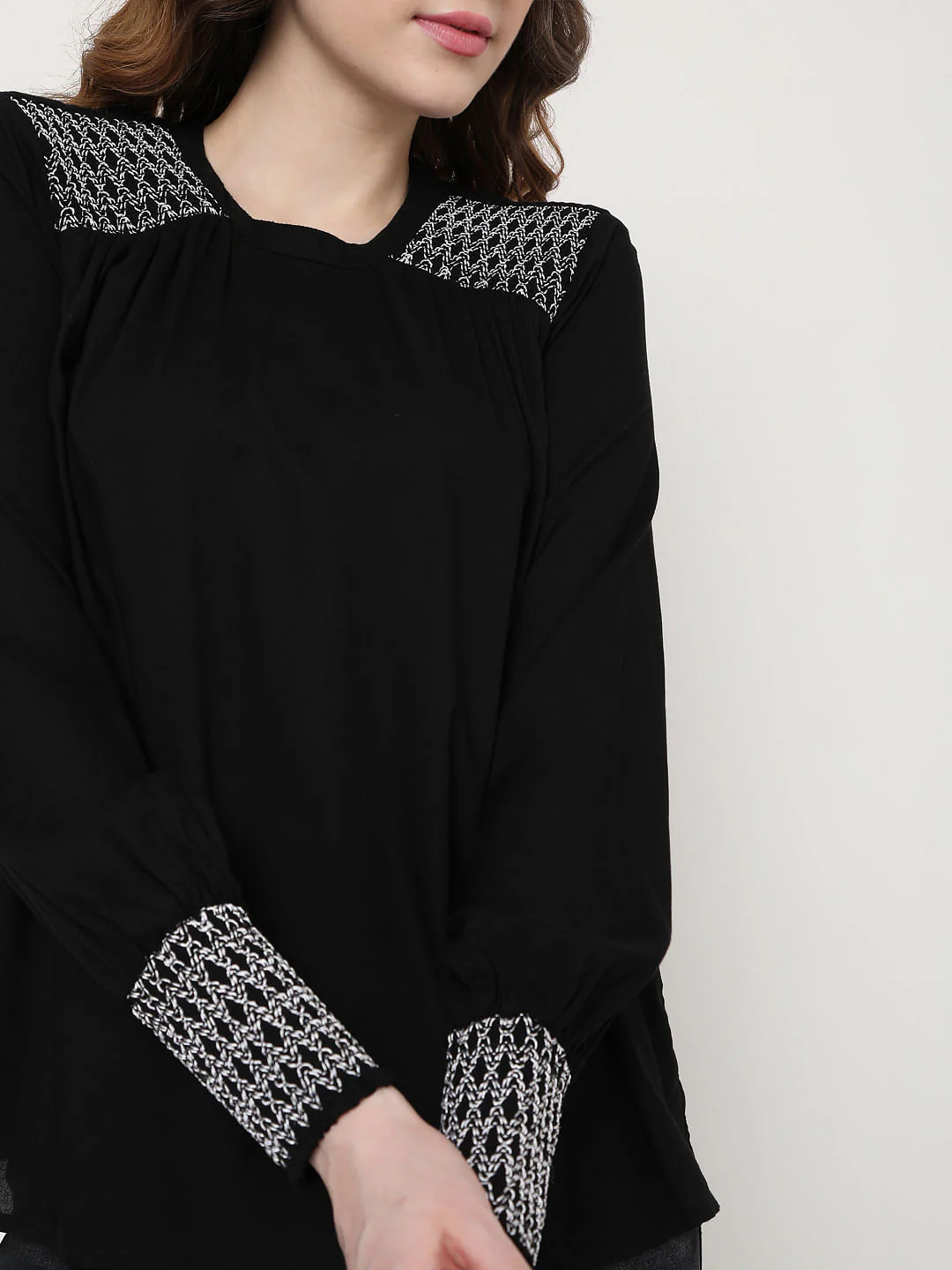 Black Top - Image 6