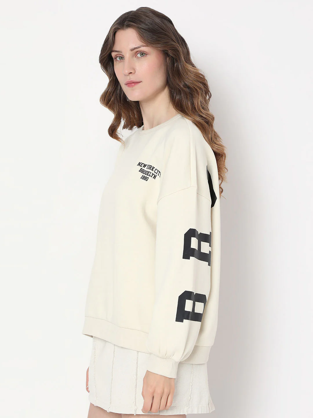 Off White Oversized Printed Sweatshirt - Image 3