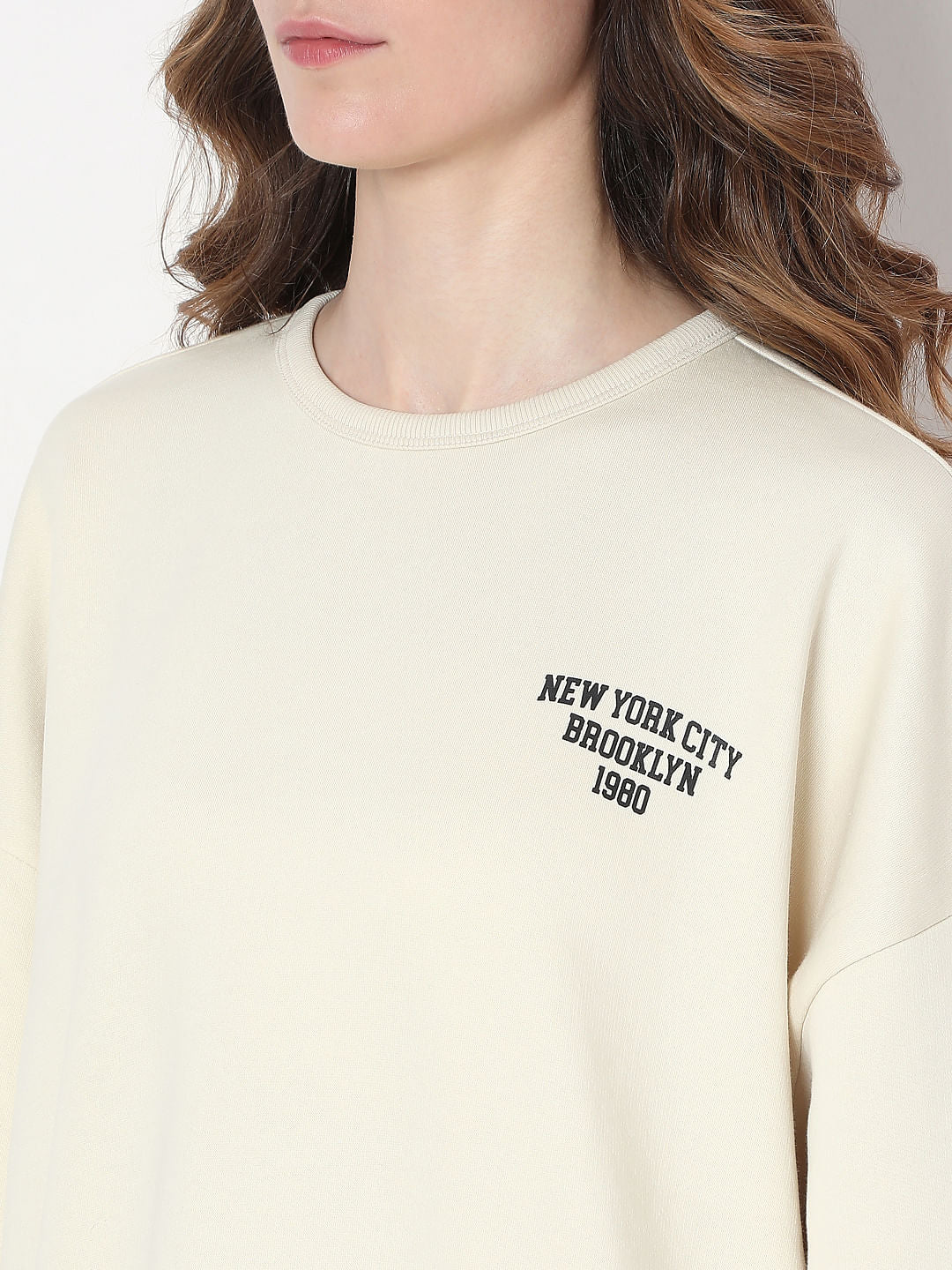 Off White Oversized Printed Sweatshirt - Image 8