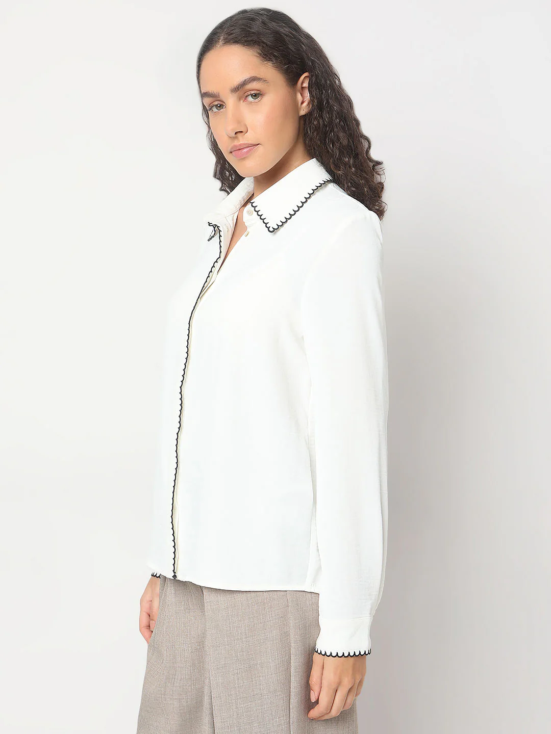 White Scallop Detail Shirt - Image 3