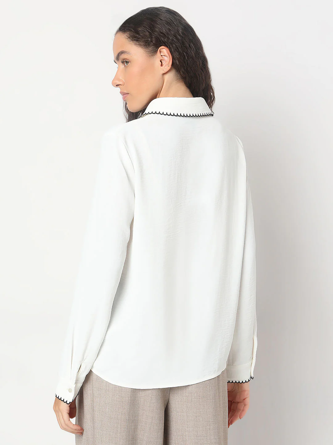 White Scallop Detail Shirt - Image 4