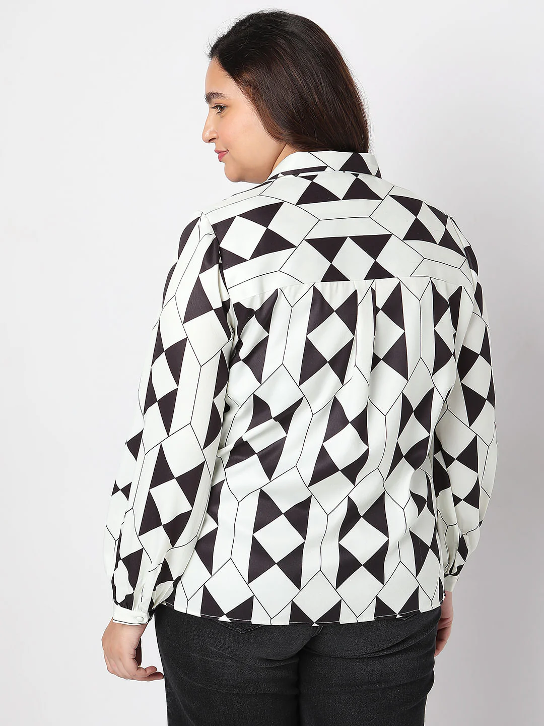 Curve Black & White Printed Shirt - Image 4