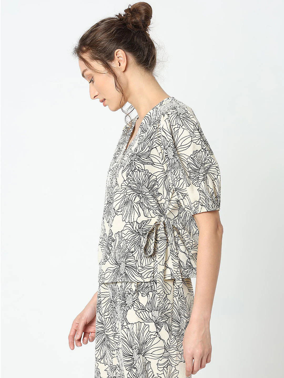Beige Floral Co-Ord Set Top - Image 3