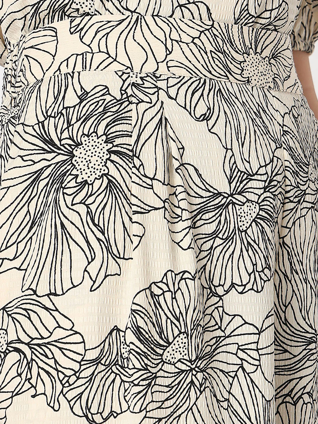 Beige Floral Co-Ord Set Pants - Image 8