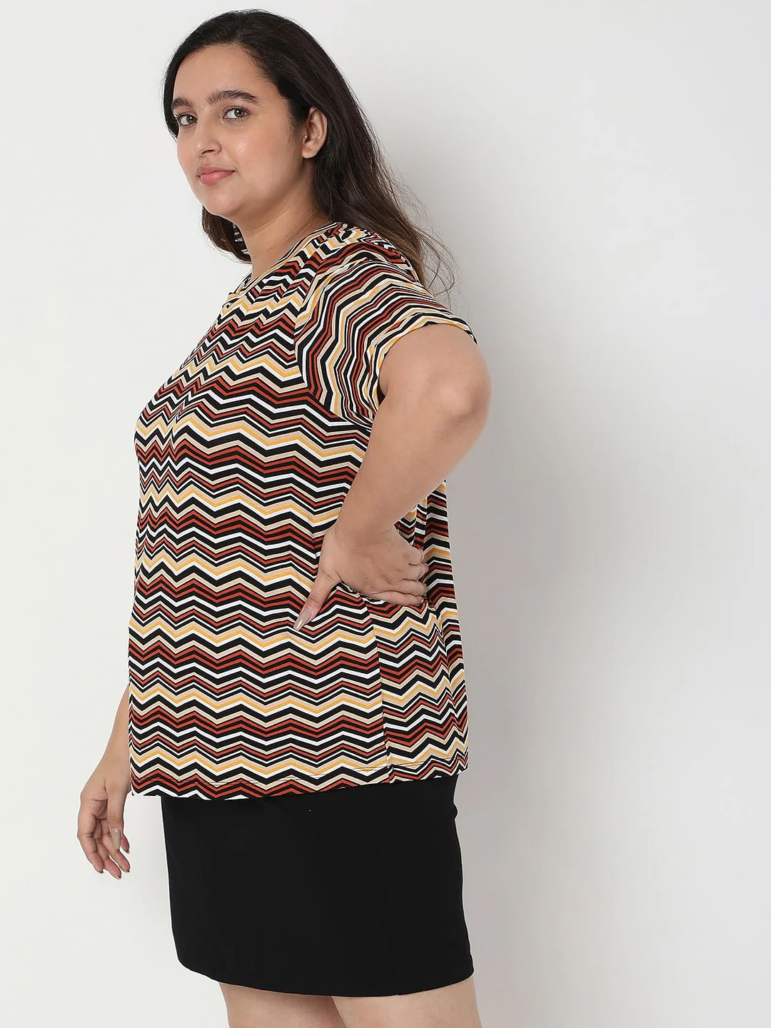 Curve Brown Chevron Print T-Shirt - Image 3