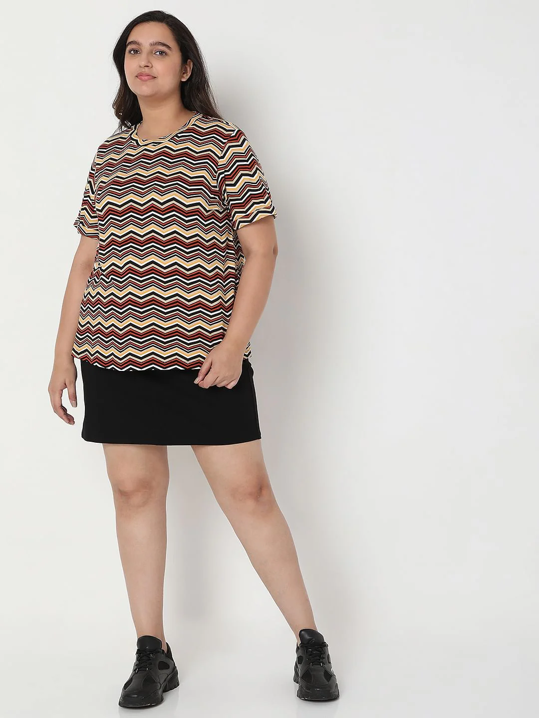Curve Brown Chevron Print T-Shirt - Image 5