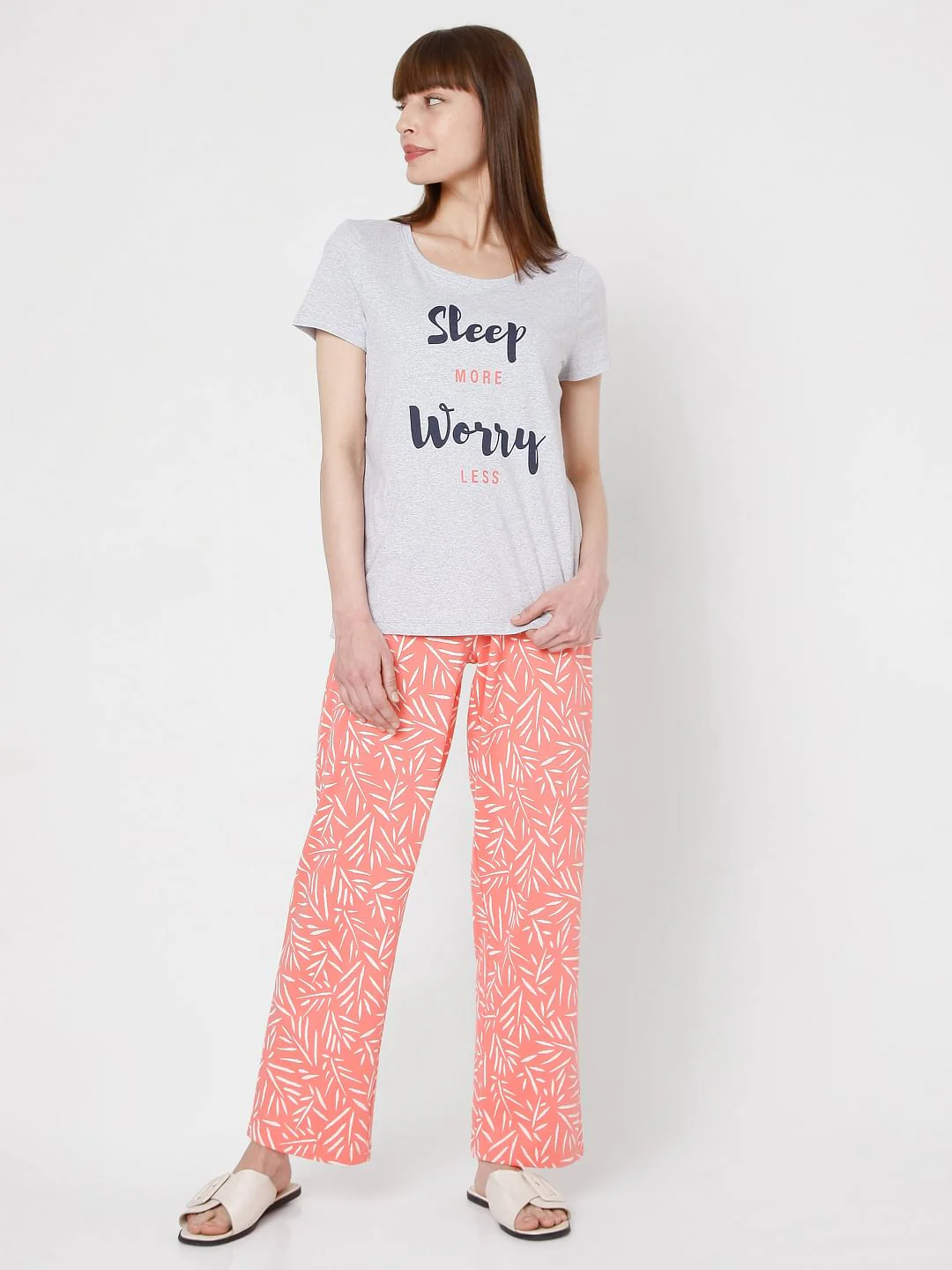 Grey T-Shirt & Pyjama Set - Image 2