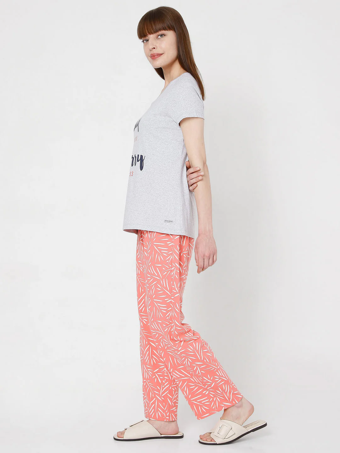 Grey T-Shirt & Pyjama Set - Image 4
