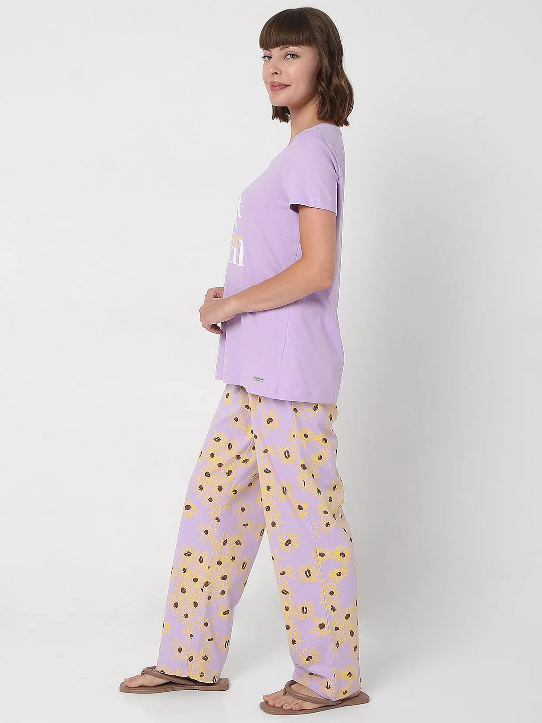 Lilac T-Shirt & Pyjama Set - Image 3