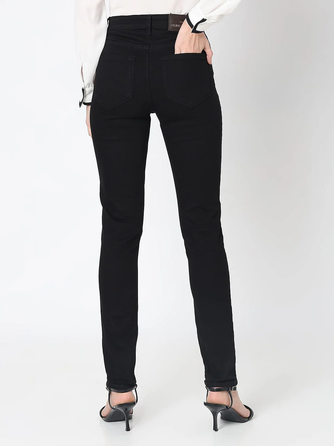 Black Mid Rise Wendy Skinny Fit Jeans - Image 4