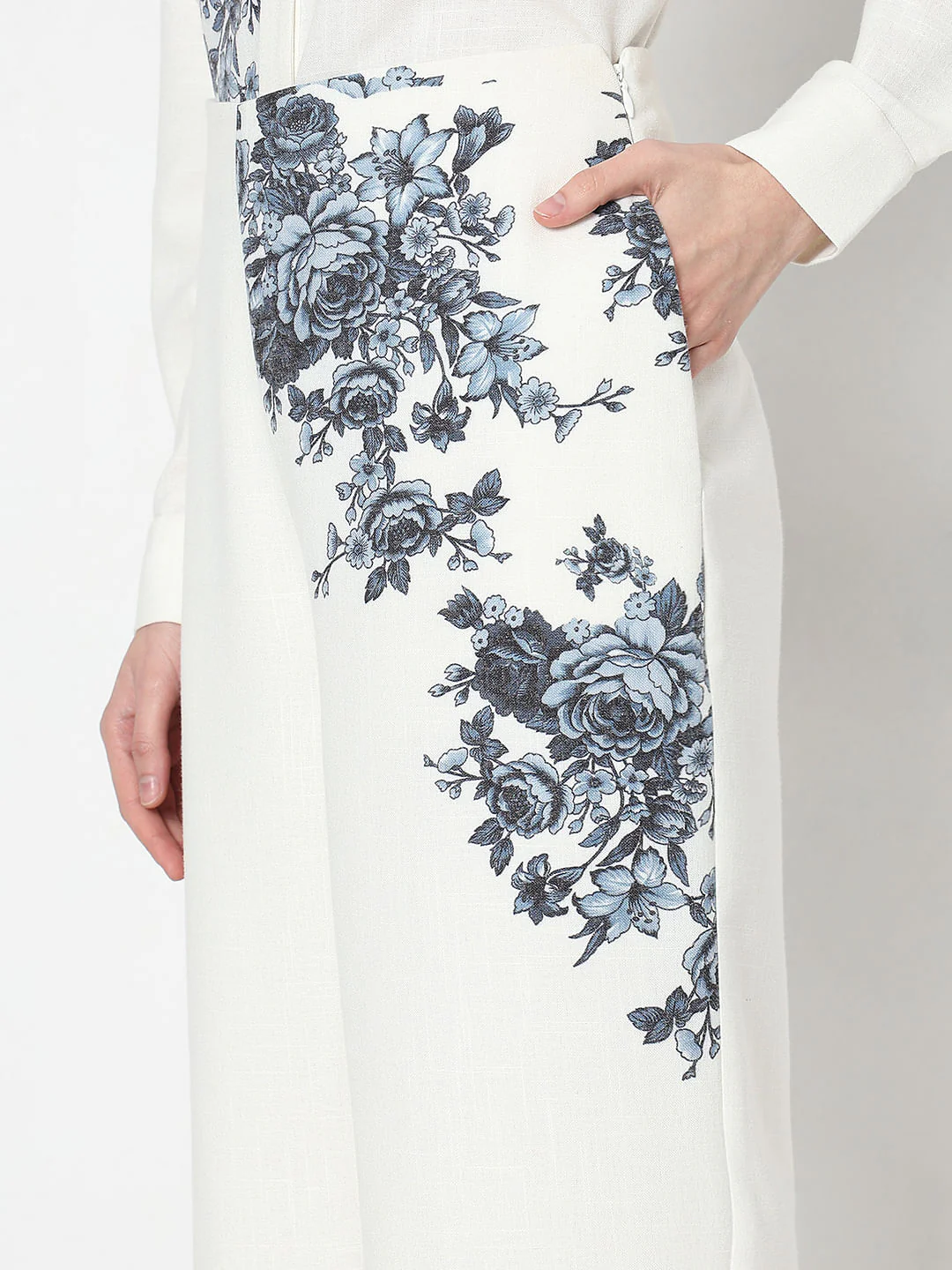 White Floral Co-Ord Set Pants - Image 6