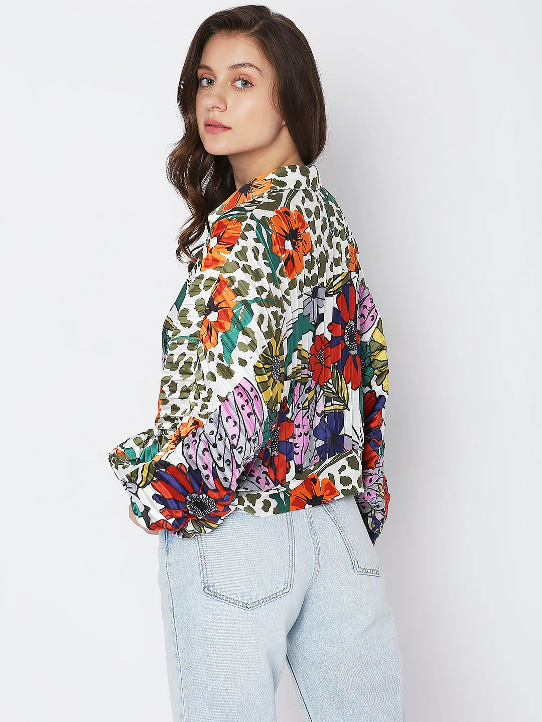 Green Abstract Print Pleated Shirt - Image 4