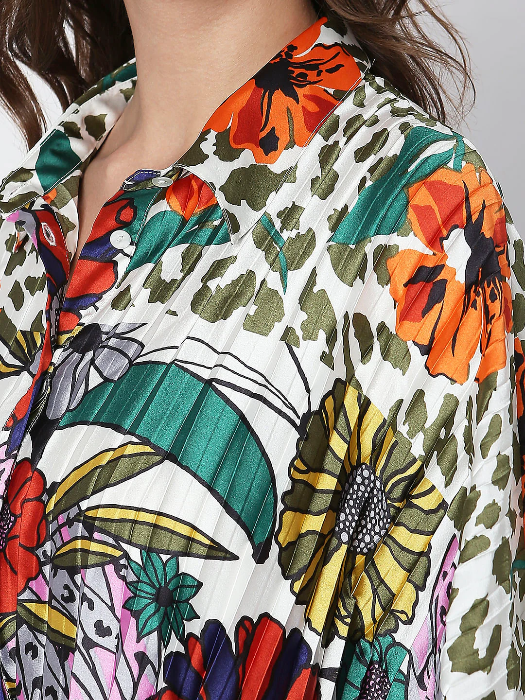 Green Abstract Print Pleated Shirt - Image 8