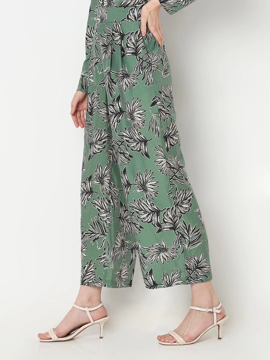 Green Leaf Print Co-Ord Set Pants - Image 3