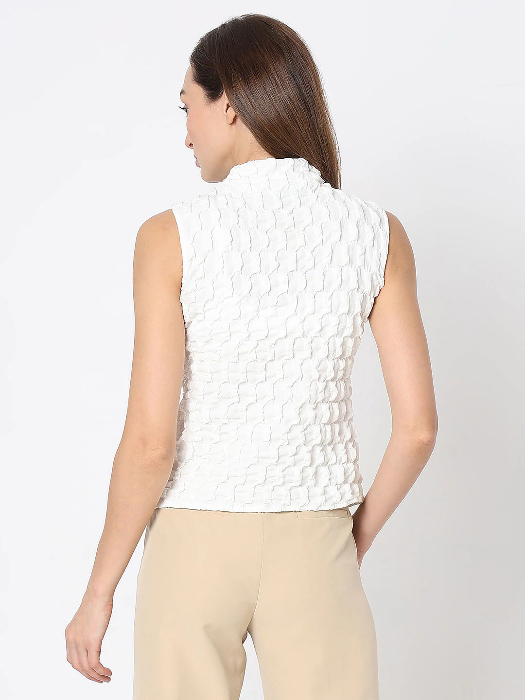White High Neck Textured Top - Image 4