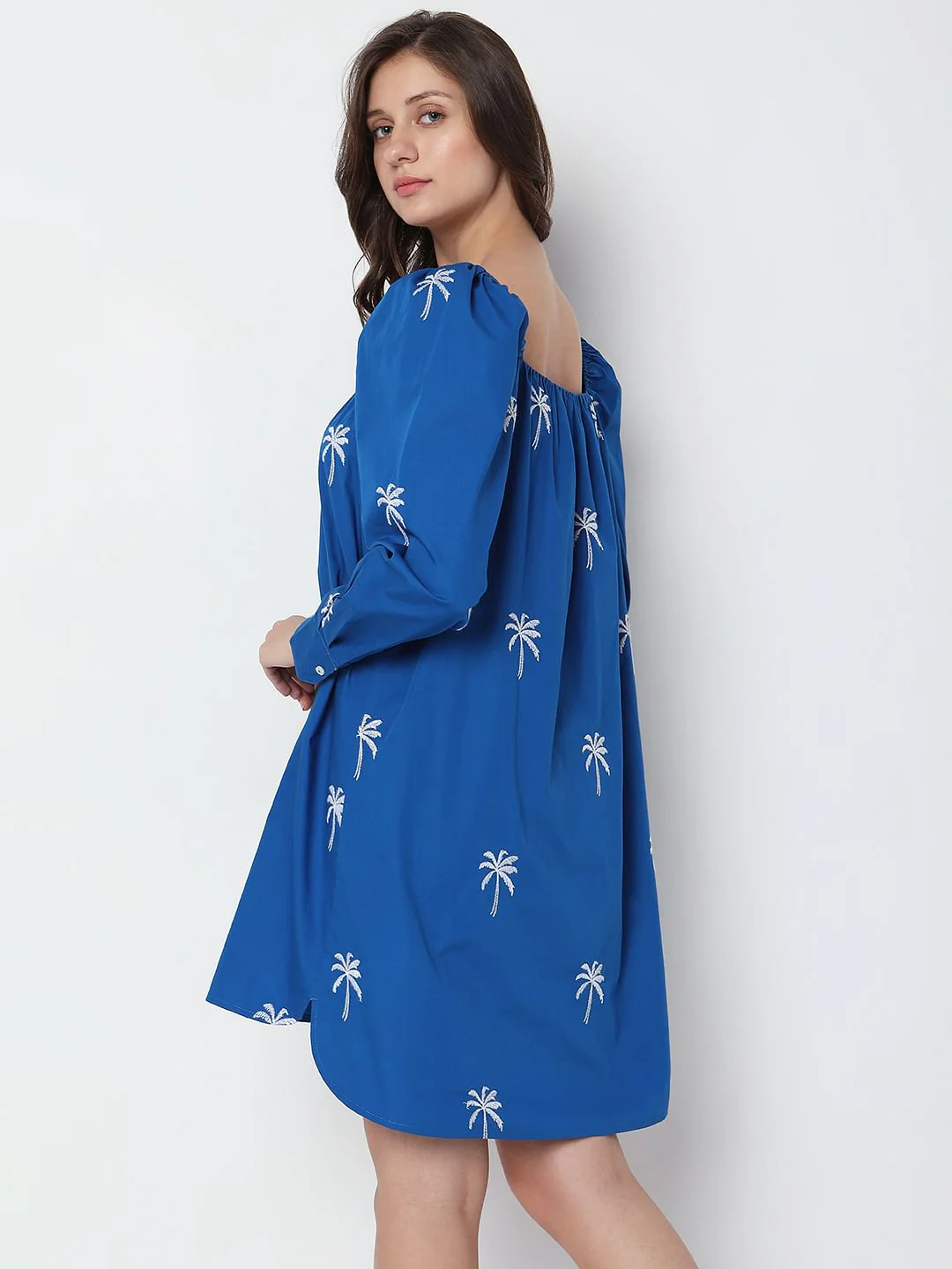 Blue Floral Embroidered Shift Dress - Image 4