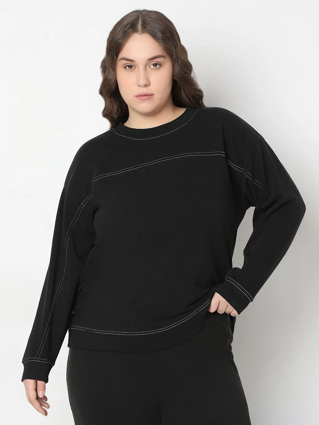 Curve Black Stitch Line Detailed Sweatshirt - Image 2