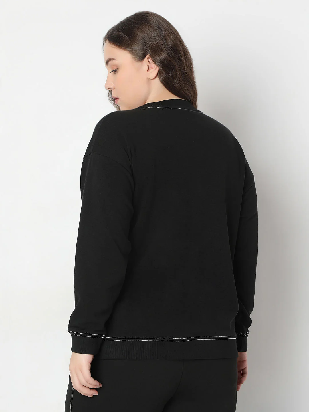 Curve Black Stitch Line Detailed Sweatshirt - Image 4