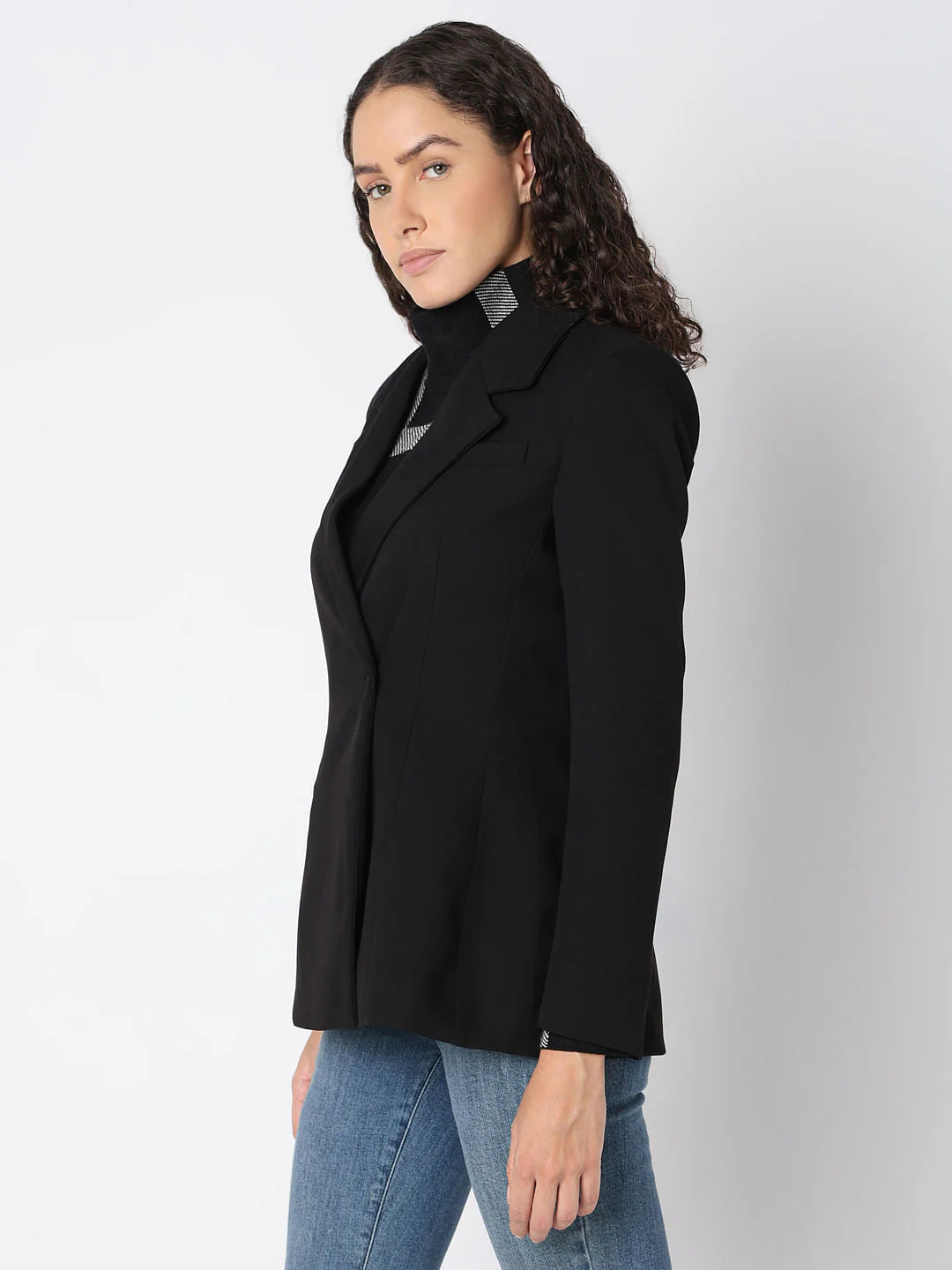 Black Fitted Blazer - Image 3