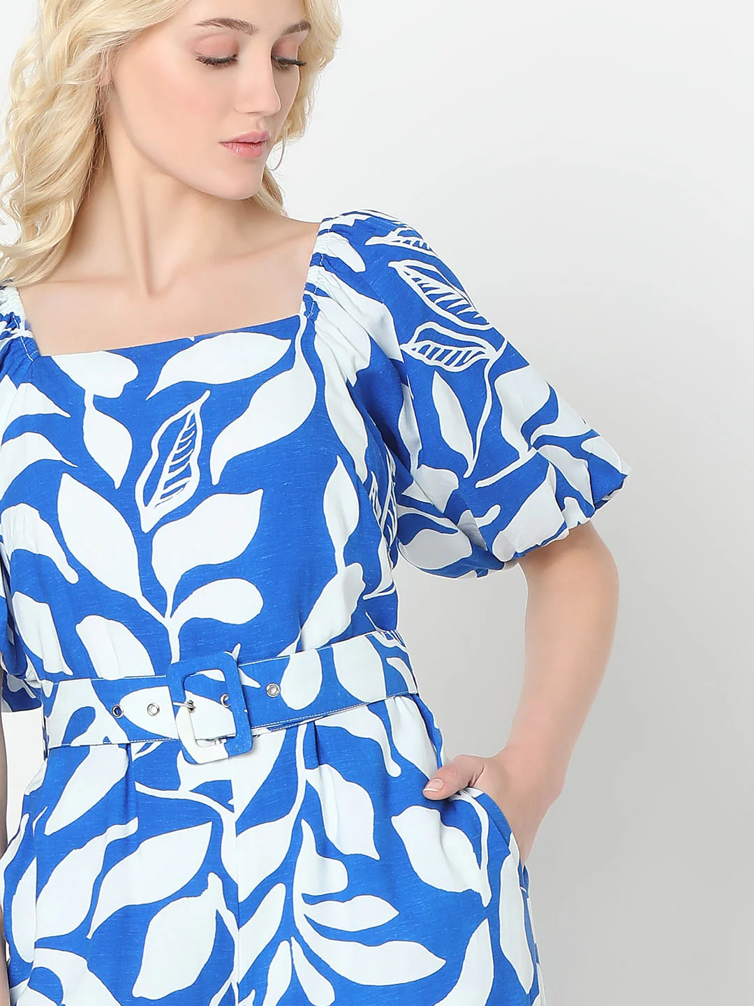 Blue & White Printed Jumpsuit - Image 5