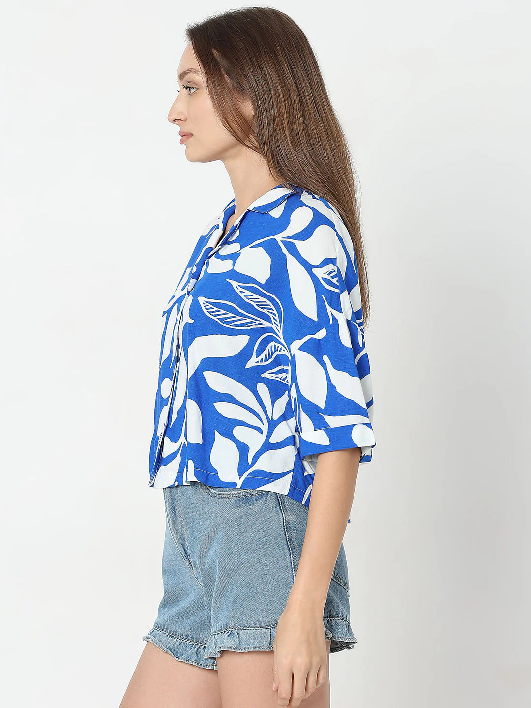 Blue & White Printed Cropped Shirt - Image 3