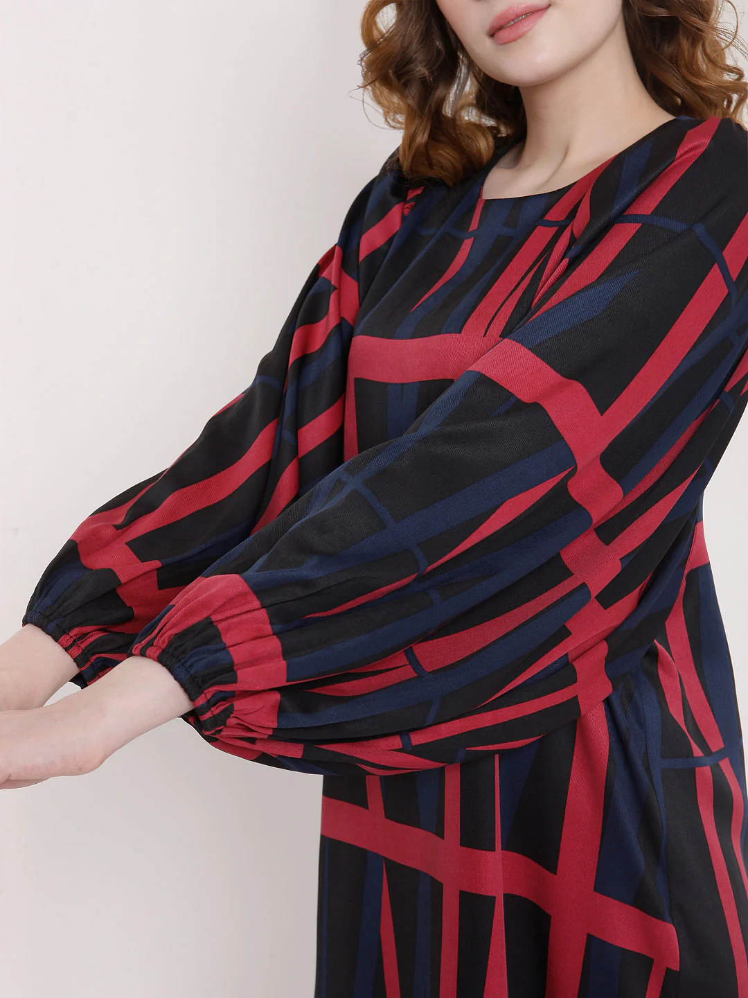Black Geometric Print Shift Dress - Image 6
