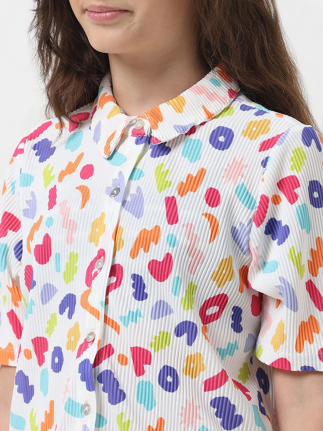 Girl White Pleated Printed Shirt - Image 4