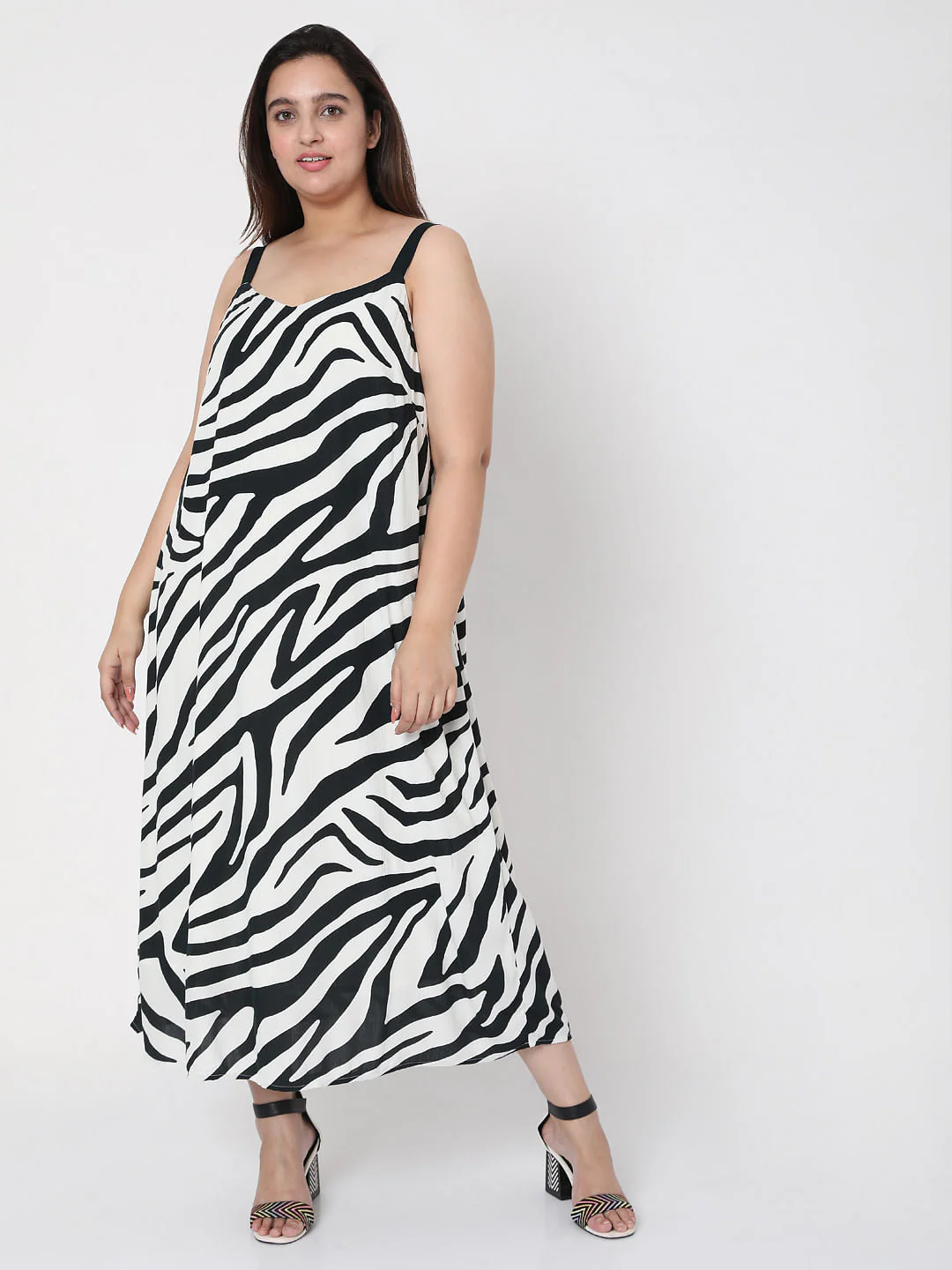 Curve Black & White Printed Midi Dress - Image 2