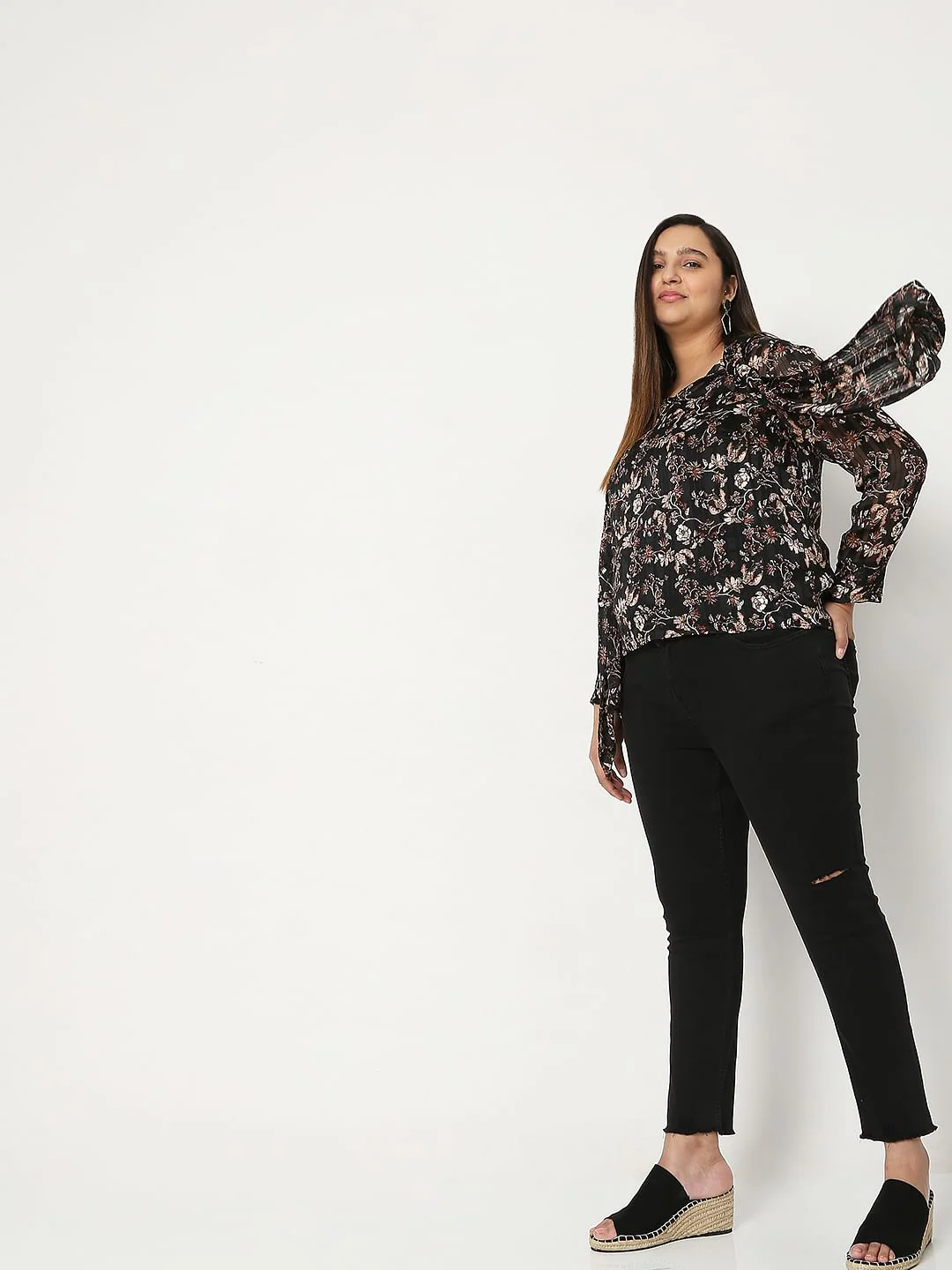 Curve Black Mid Rise Distressed Wendy Skinny Jeans