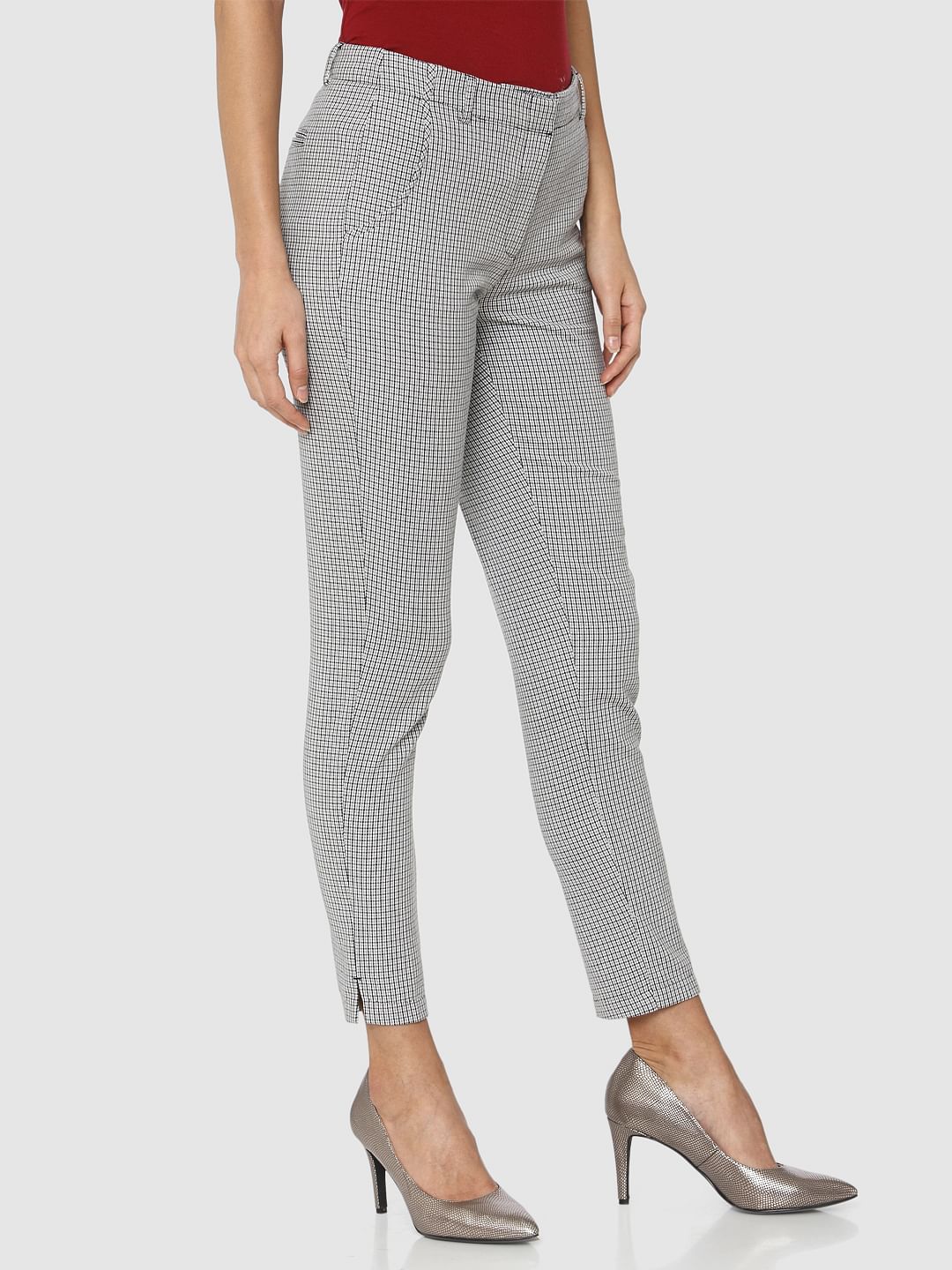 Grey Mid Rise Checks Ankle Length Slim Fit Pants - Image 6