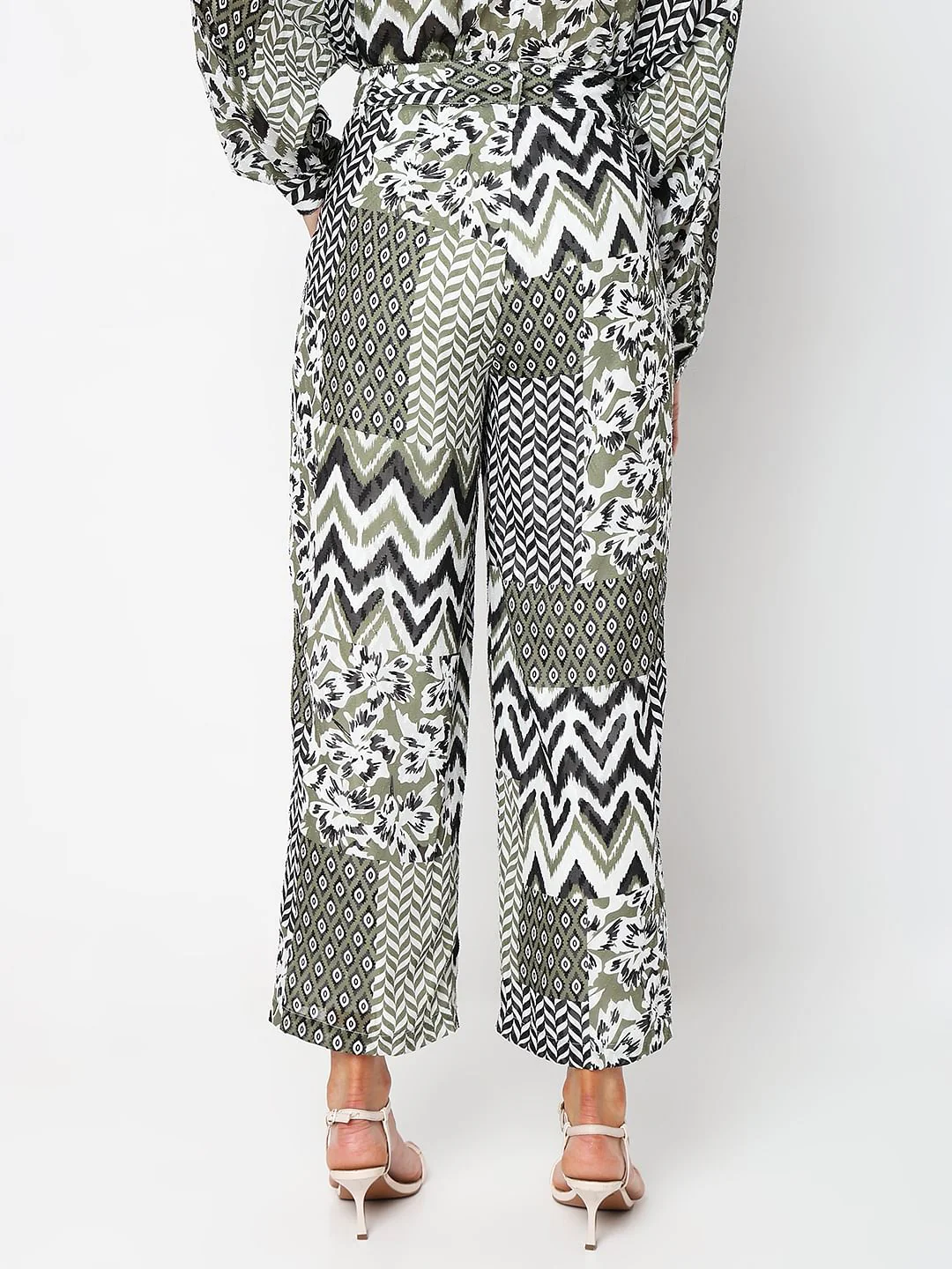 Green High Rise Printed Pants - Image 4