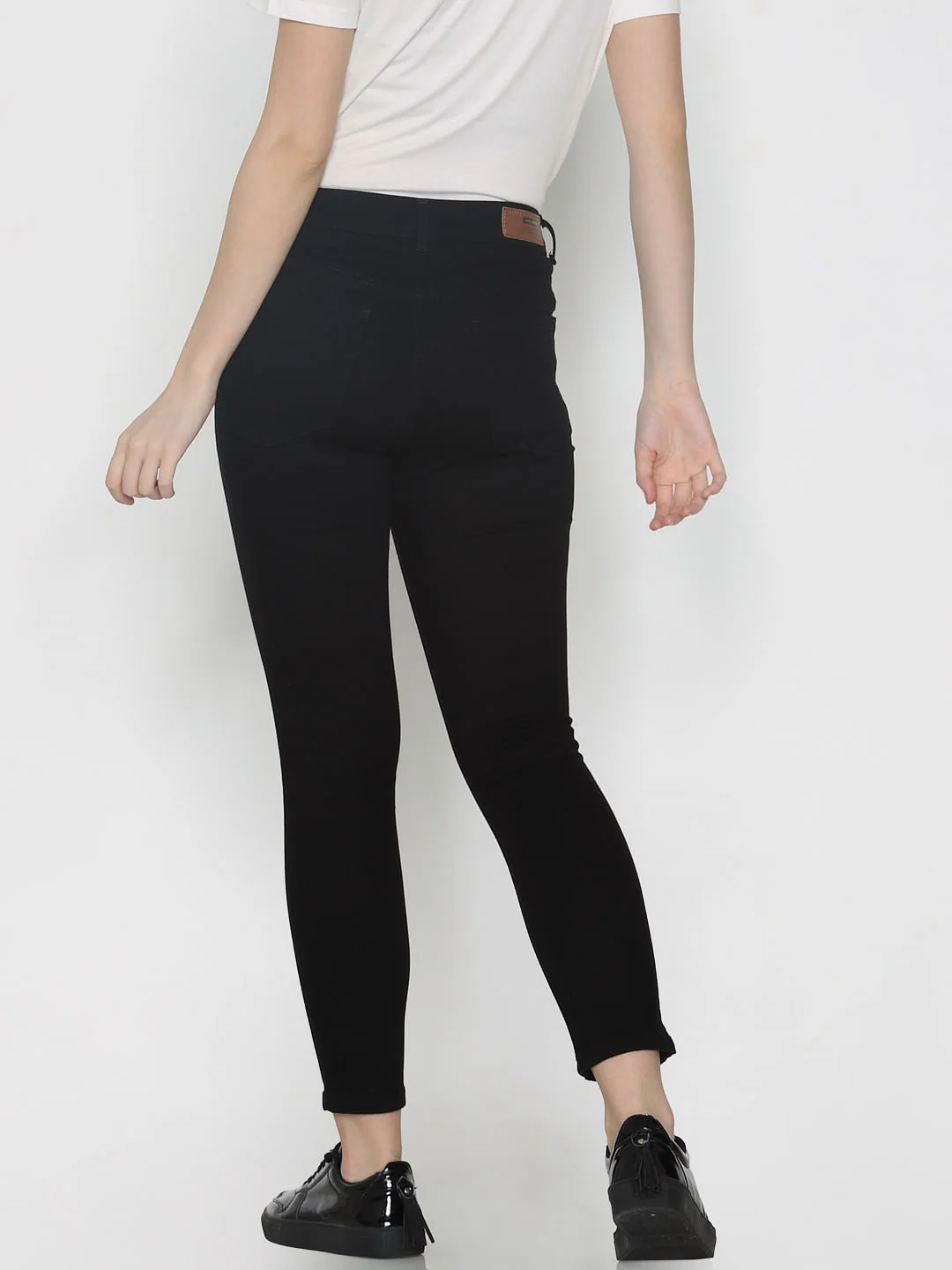 Black Mid Rise Skinny Fit Jeans - Image 4