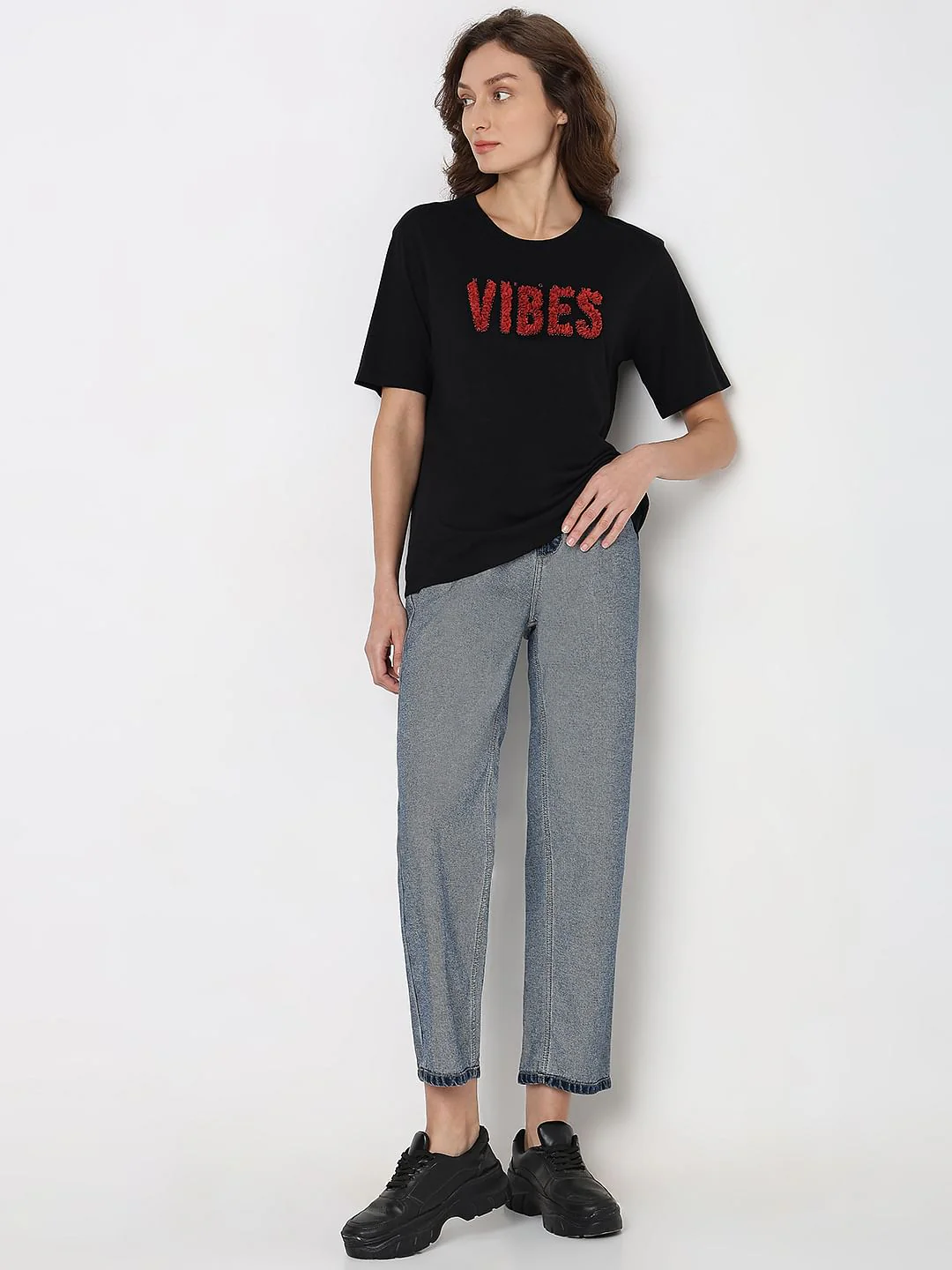 Black Textured Embroidery T-Shirt - Image 5