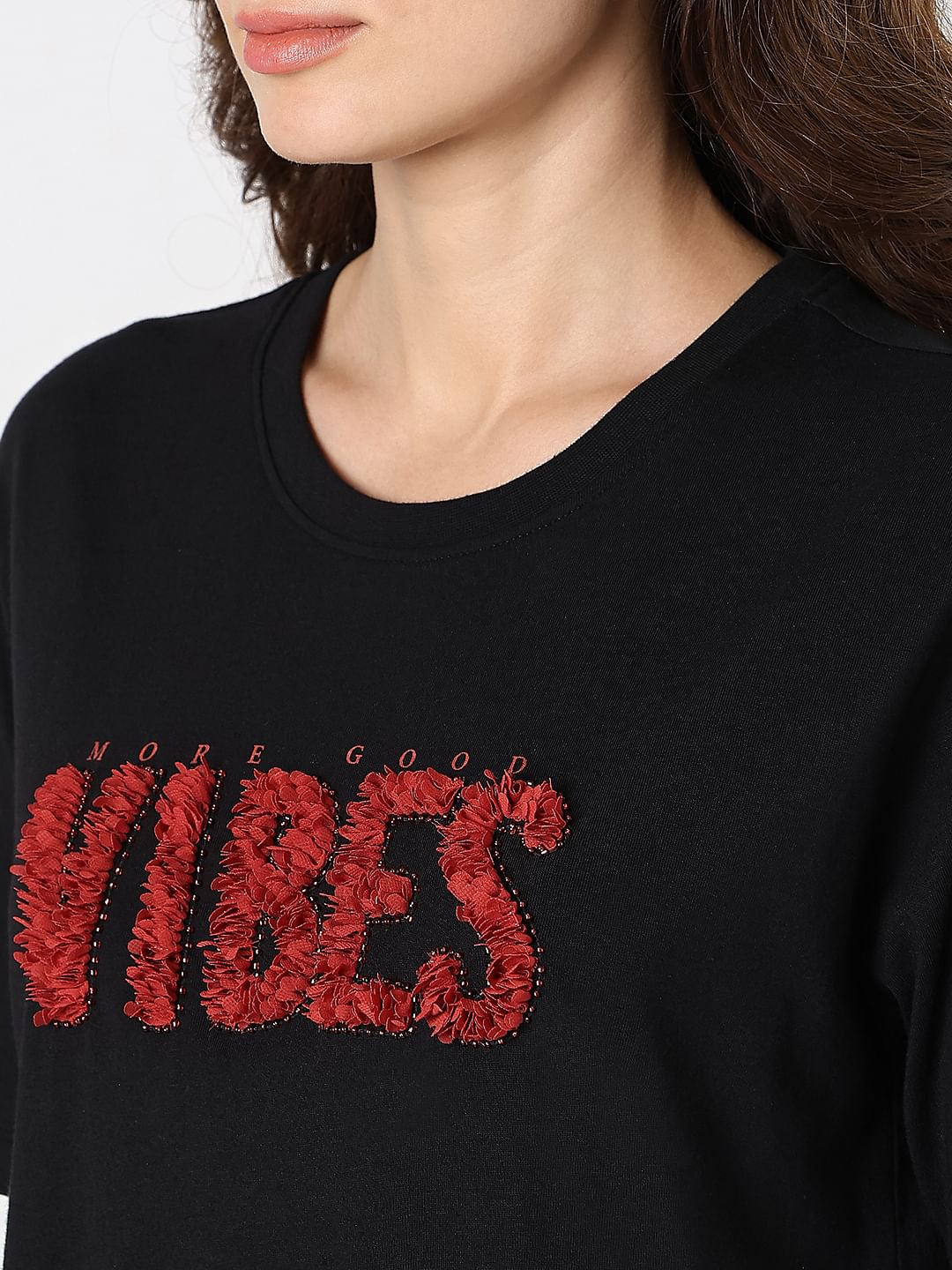 Black Textured Embroidery T-Shirt - Image 8