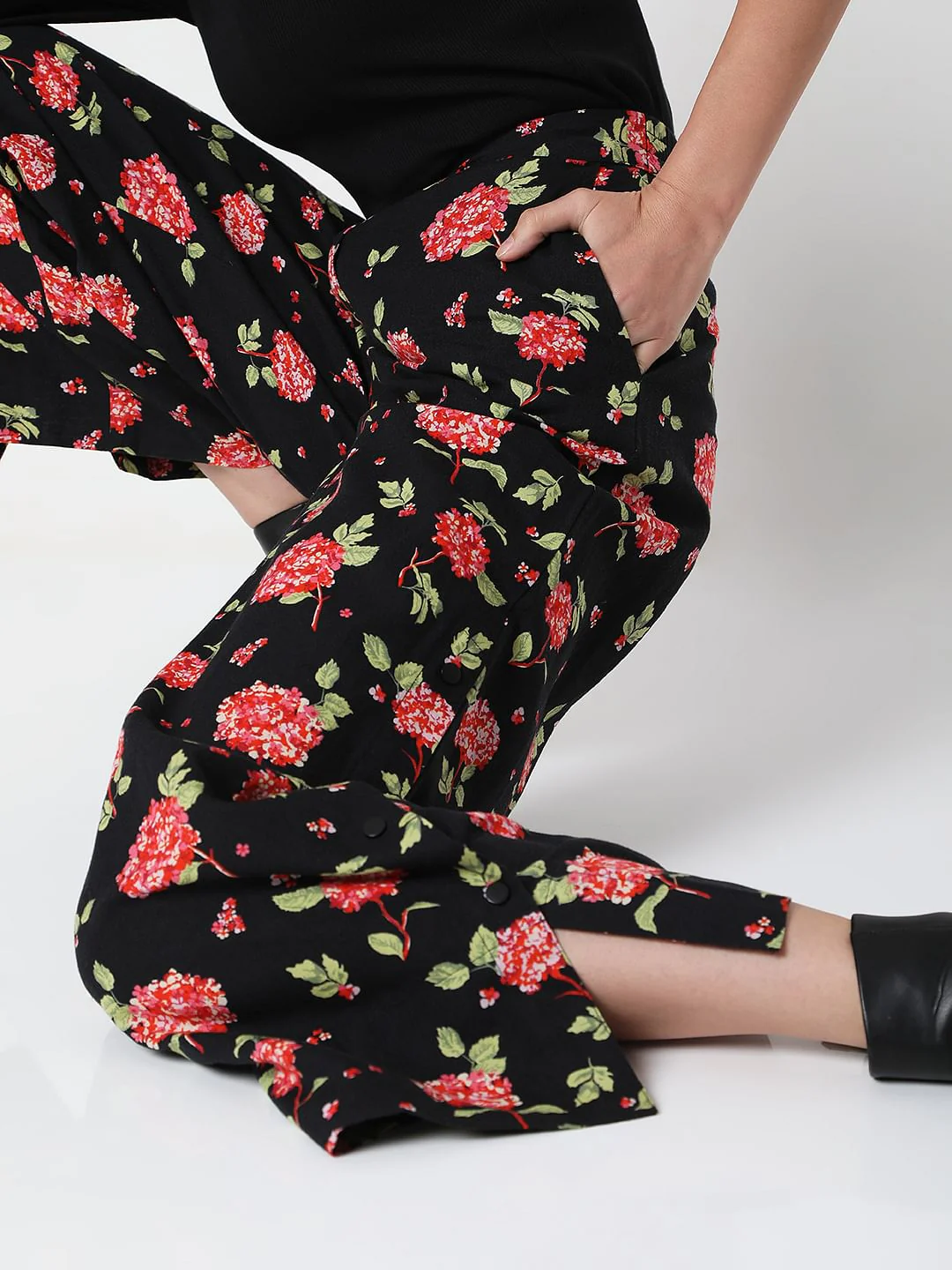 Black High Rise Floral Print Pants - Image 5