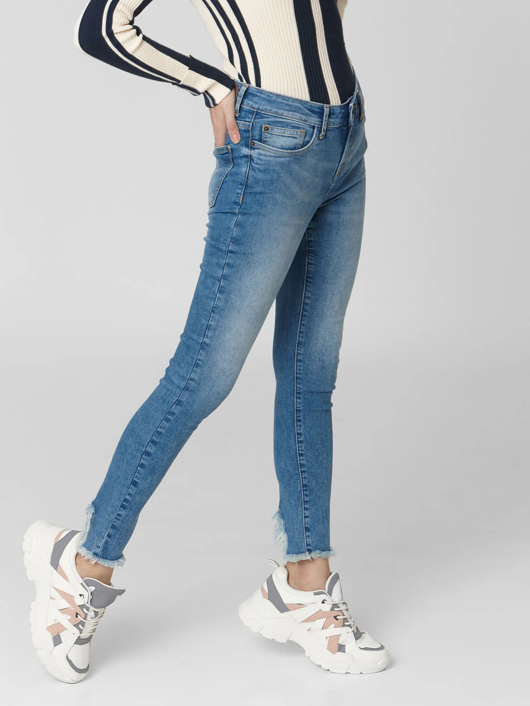 Blue Mid Rise Frayed Hem Skinny Fit Jeans - Image 3