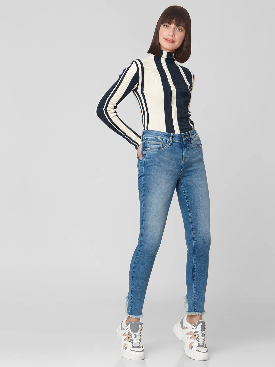 Blue Mid Rise Frayed Hem Skinny Fit Jeans - Image 6