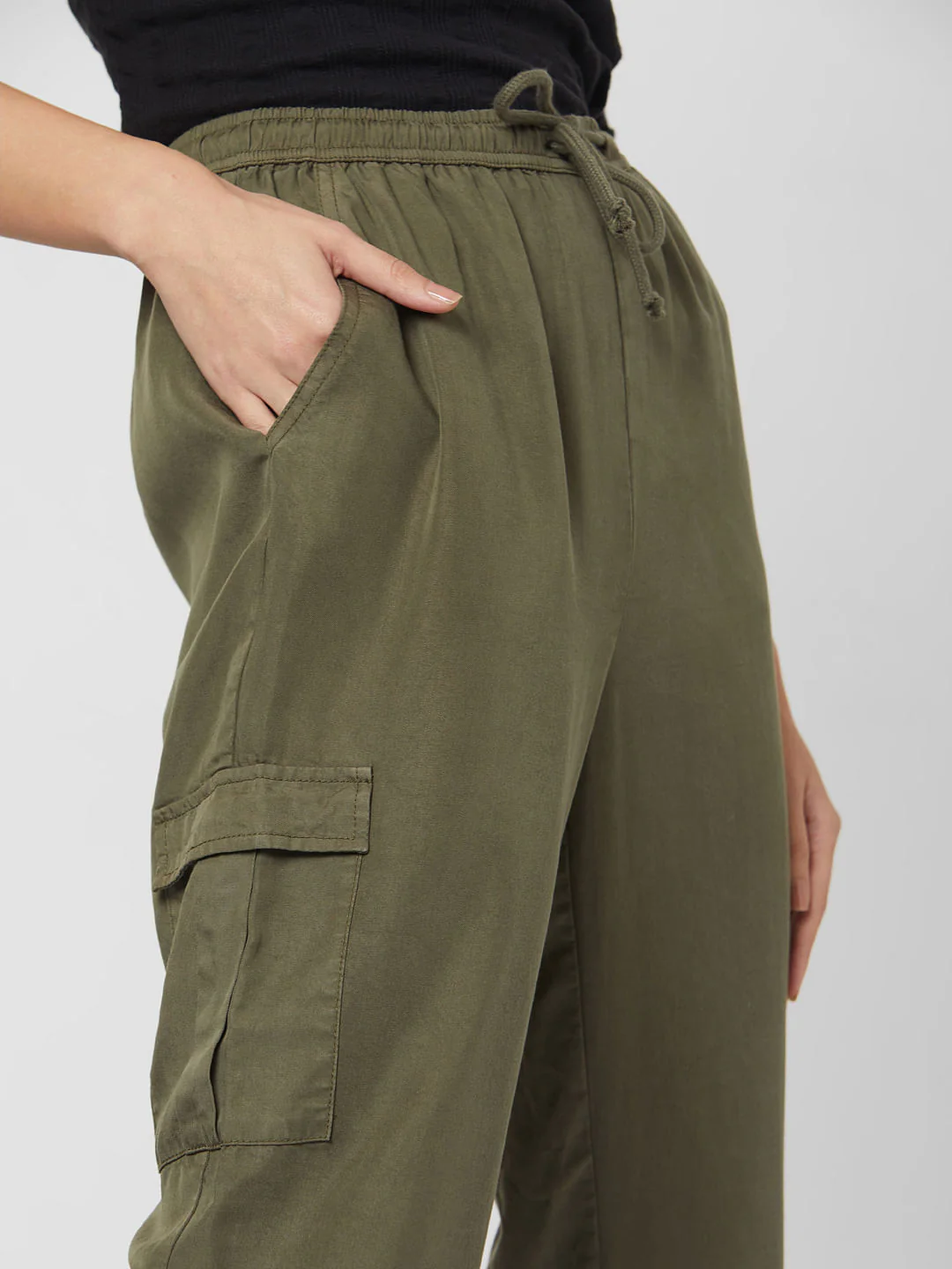 Green Mid Rise Pants - Image 5