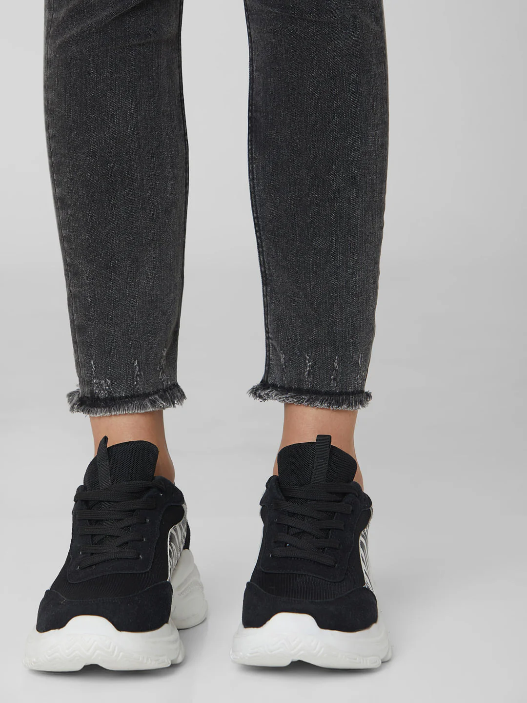 Black Mid Rise Washed Skinny Jeans - Image 5