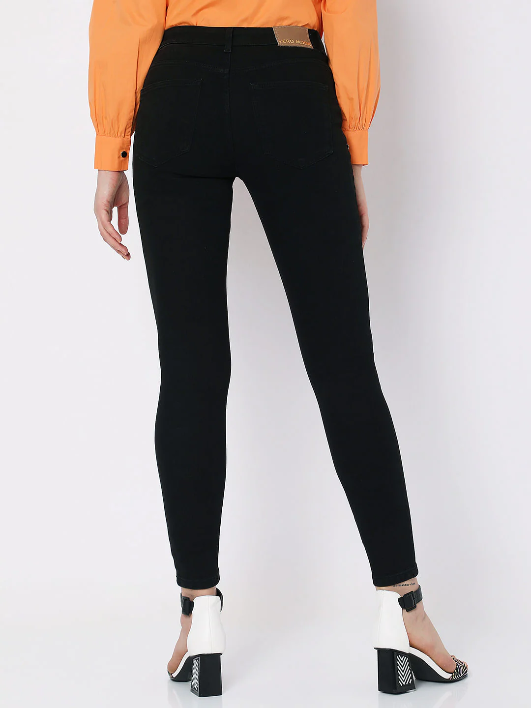 Black Mid Rise Wendy Skinny Jeans - Image 3