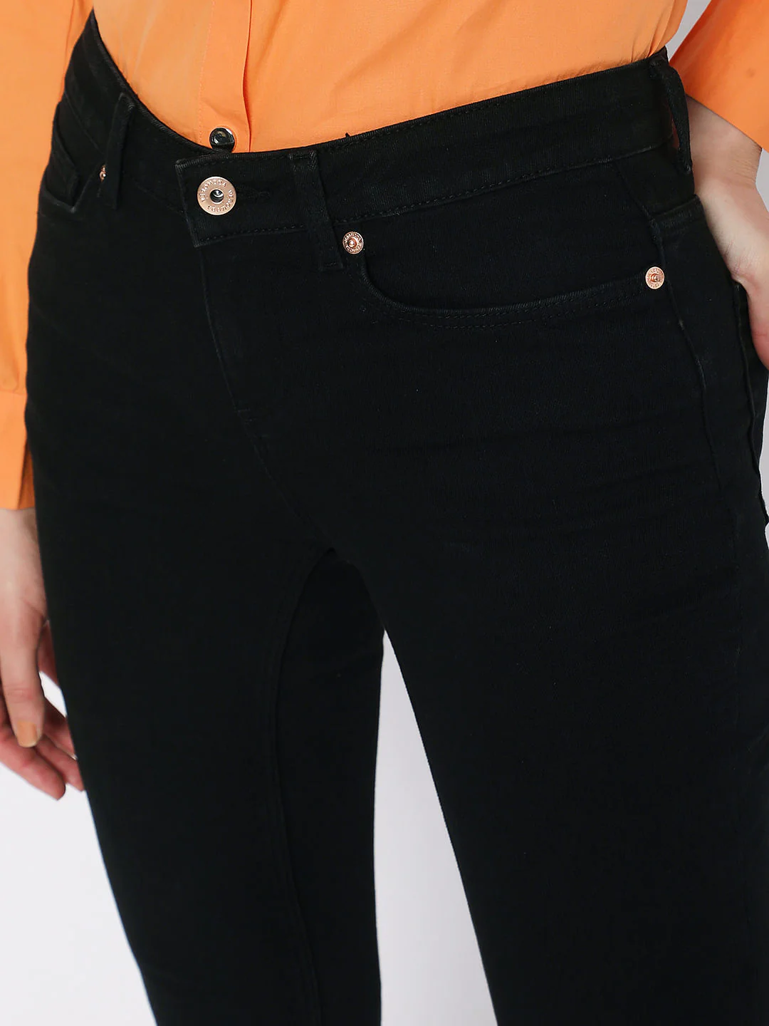 Black Mid Rise Wendy Skinny Jeans - Image 4
