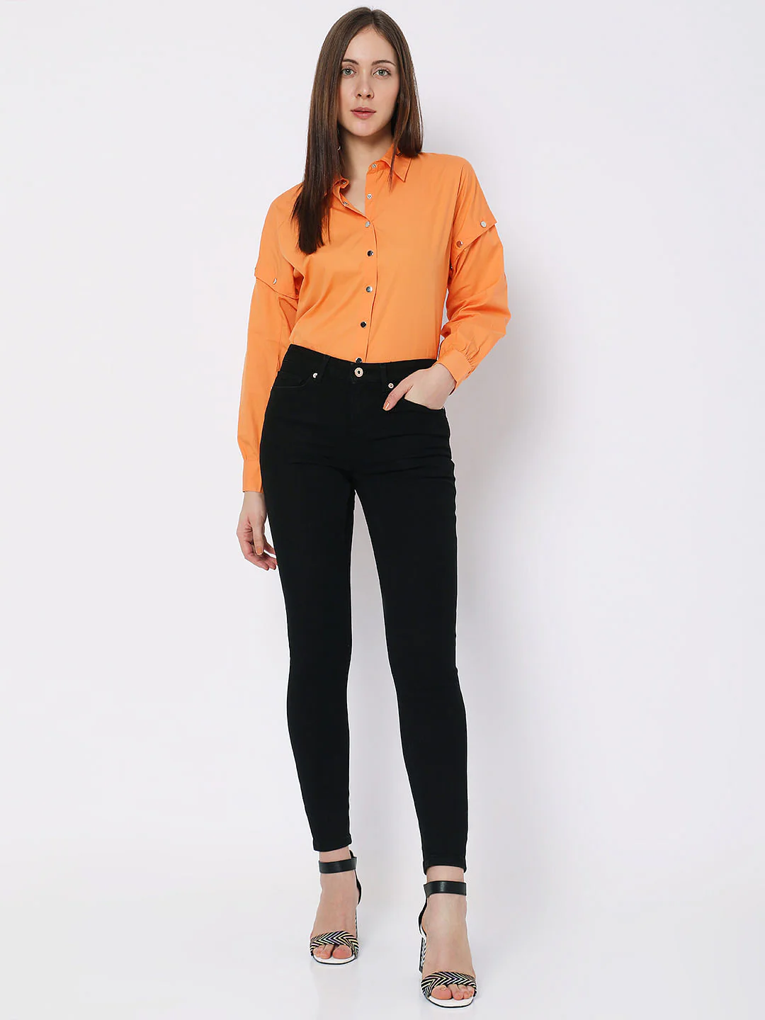 Black Mid Rise Wendy Skinny Jeans - Image 5
