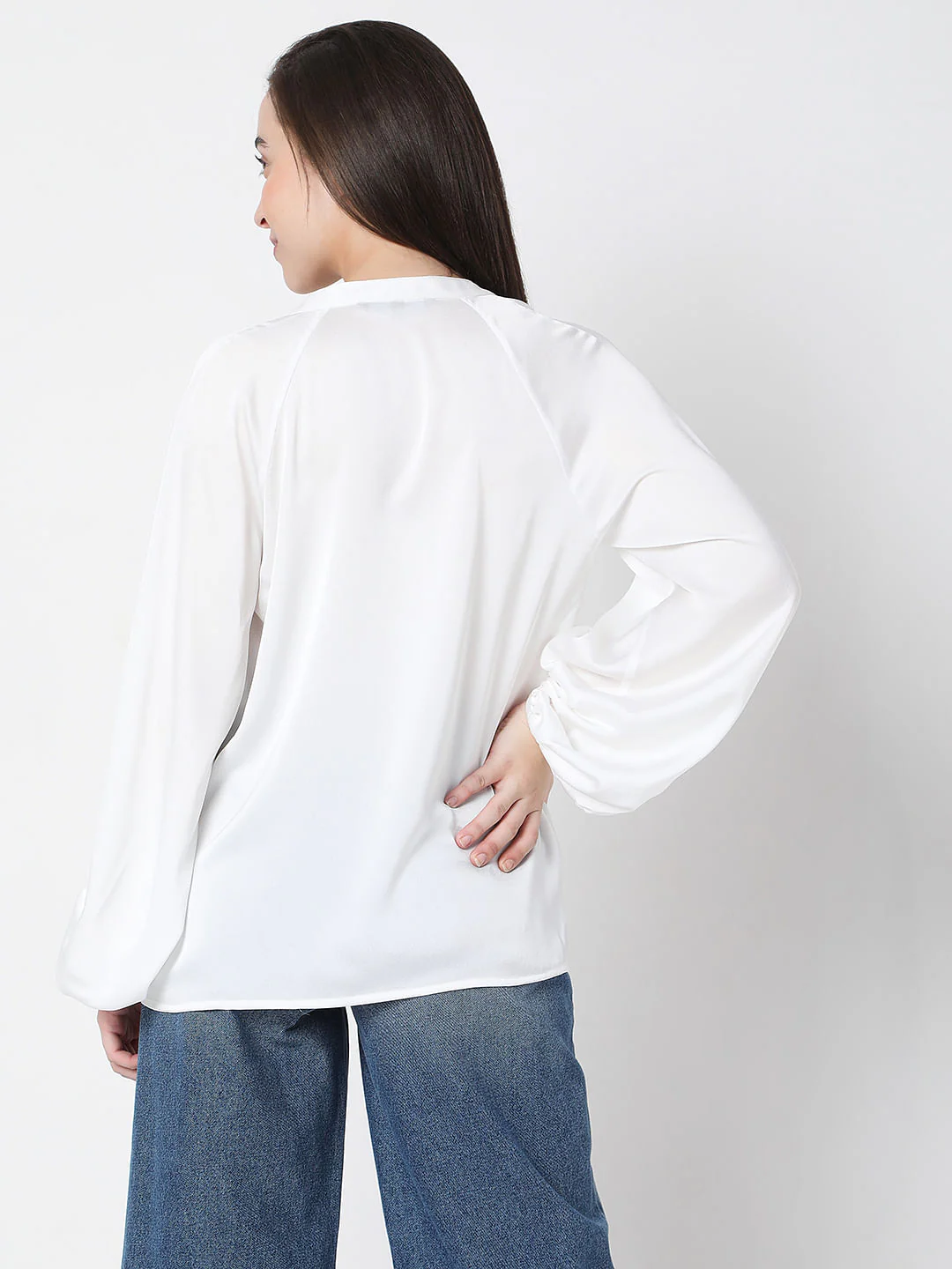 White Shirt - Image 4