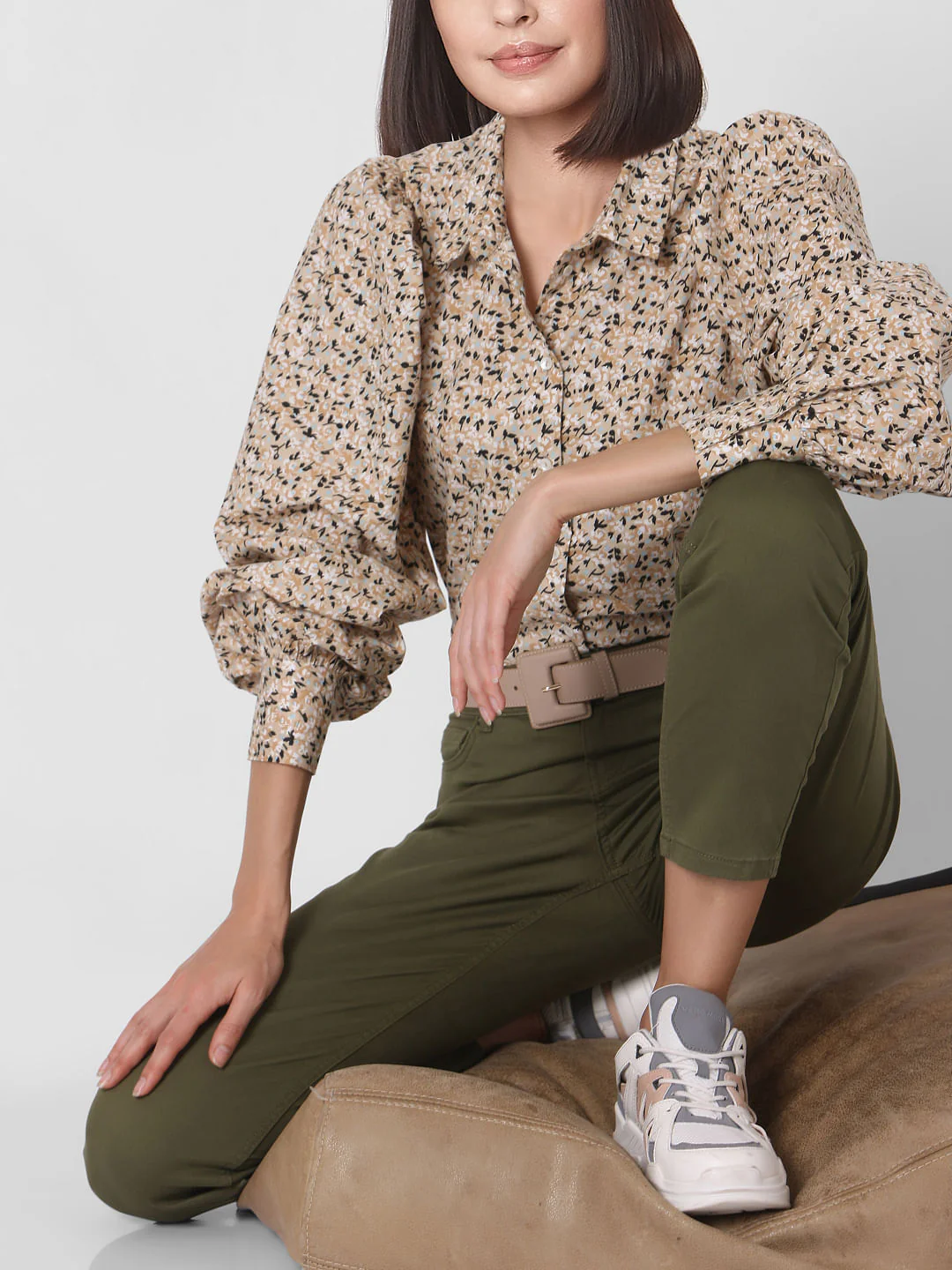 Green Mid Rise Chino Pants - Image 2