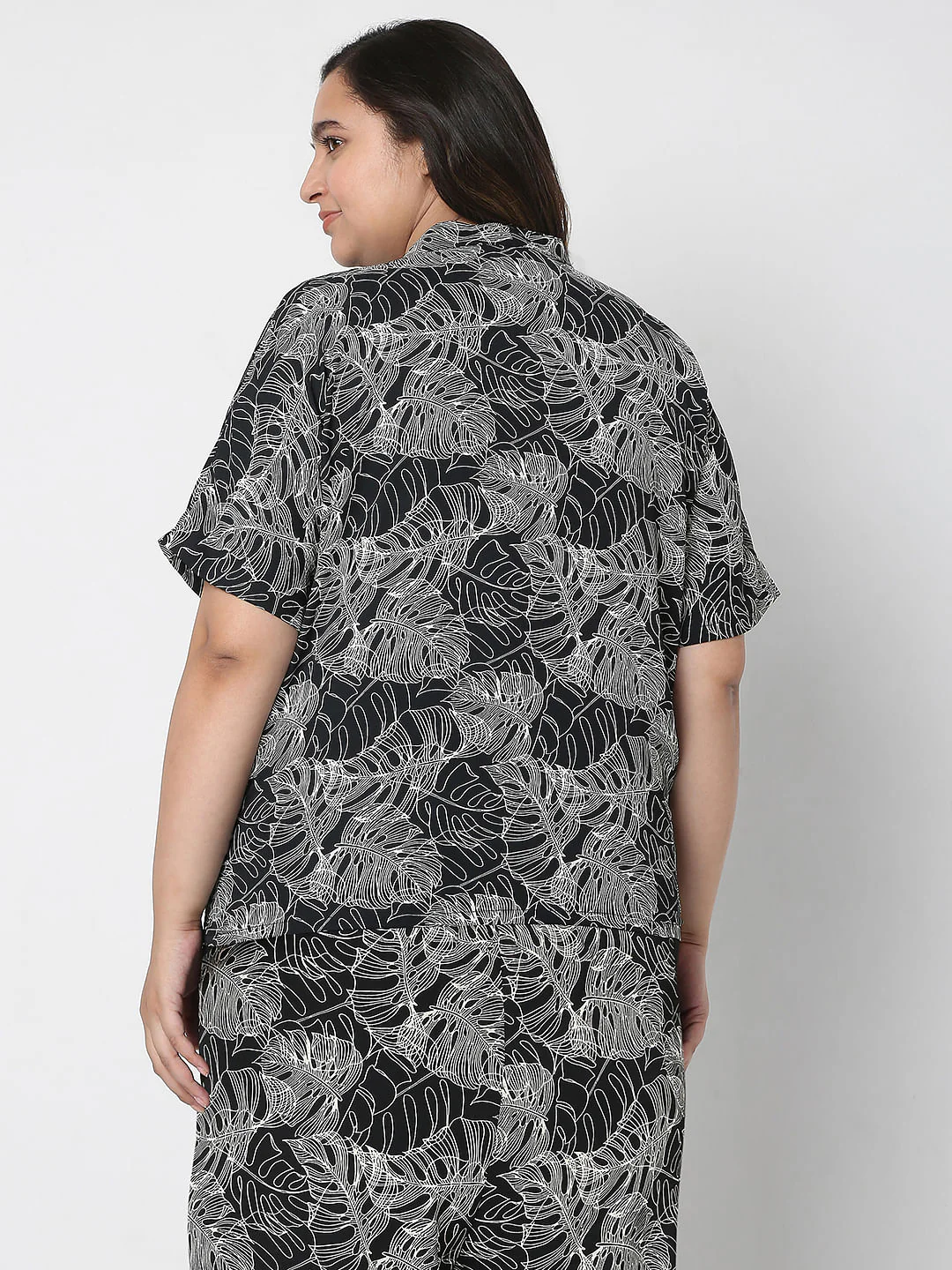 Curve Black Printed Co-Ord Set Top - Image 4